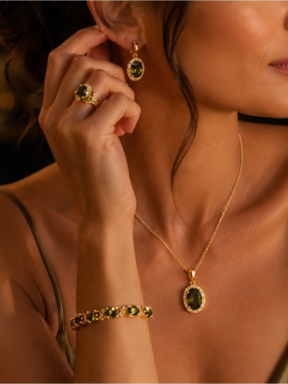 Gold-Plated Green Crystal Pendant Necklace and Earring Set